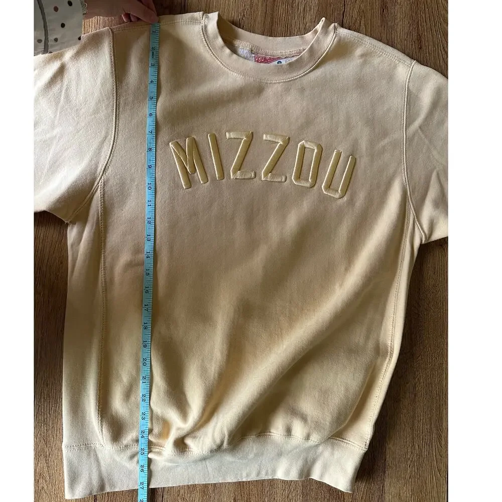 MV Sports Light Oversized Yellow Mizzou Crewneck Sweatshirt Size Small